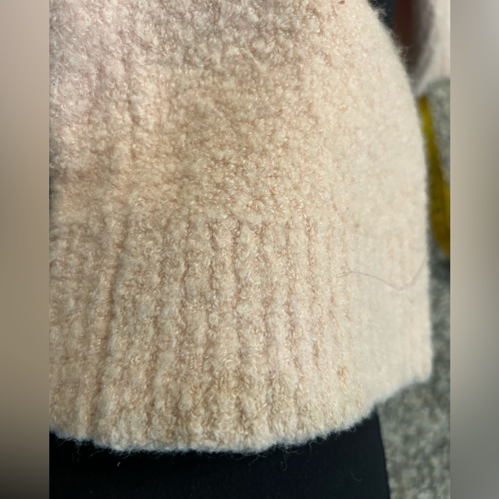 5/$25 Express women’s vintage stretch light rose sweater size medium - Picture 7 of 8